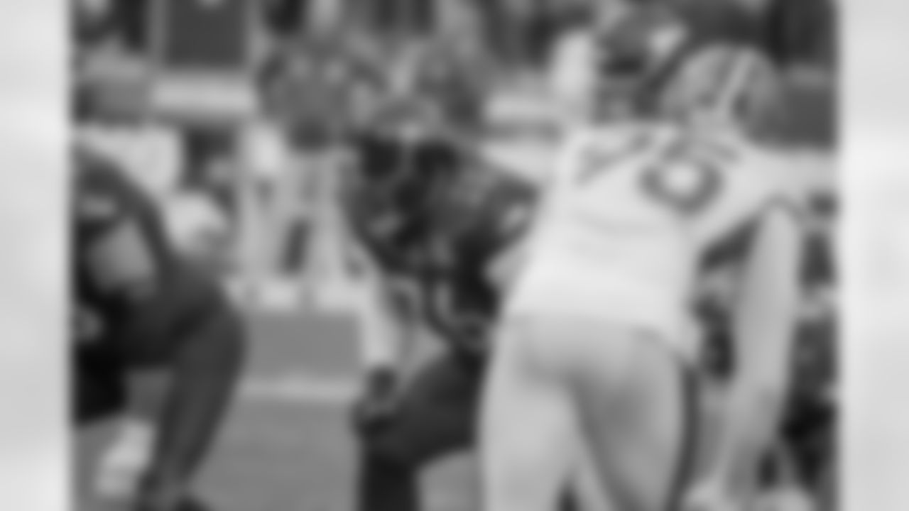 Seahawks tackle Duane Brown participates in the Pro Bowl in Las Vegas on February 6, 2022. (Seahawks/Edwin Hooper)