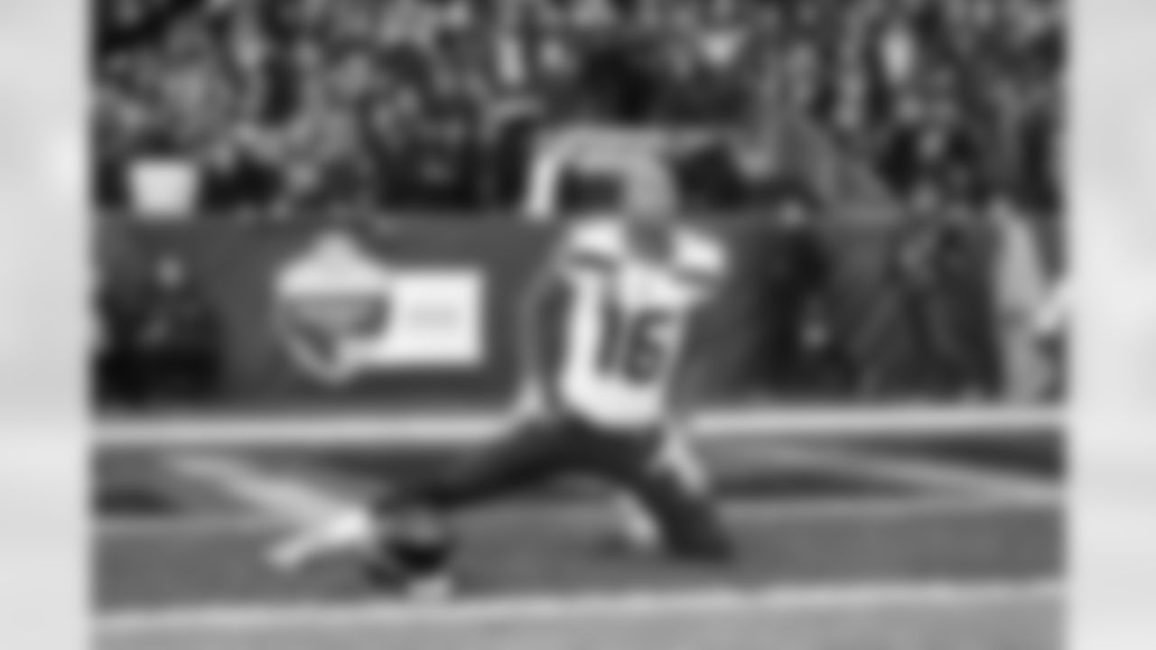 The best photos of Seahawks wide receiver Tyler Lockett from the 2022 season.