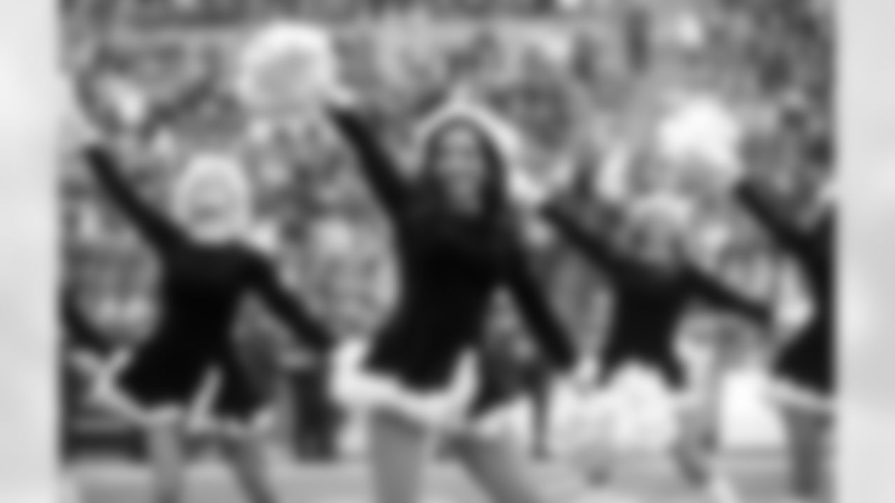 2009 - Week 15 Sea Gals