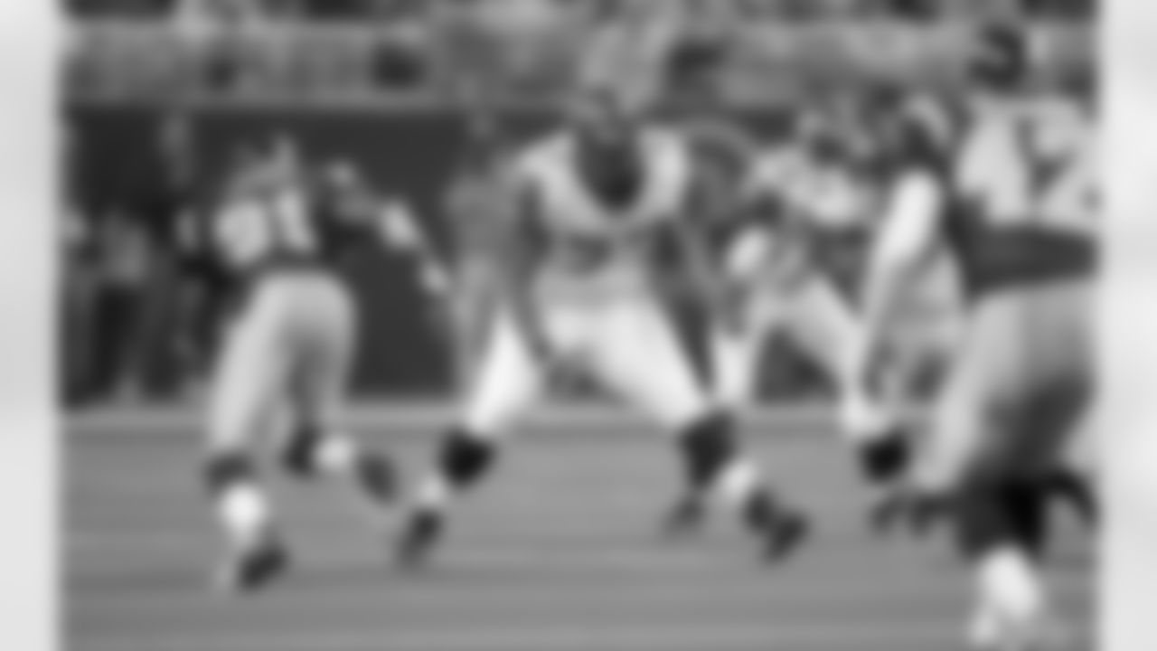 Seahawks-Rams-Through-The-Years-20031214_12-17-28_0098