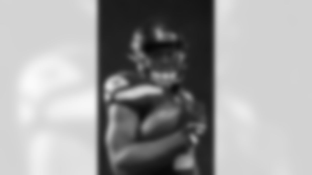 Seattle Seahawks running back Kenneth Walker III (9) poses for a portrait during the NFLPA Rookie Premiere on Saturday May 21, 2022 Los Angeles. (Ryan Kang/NFL)