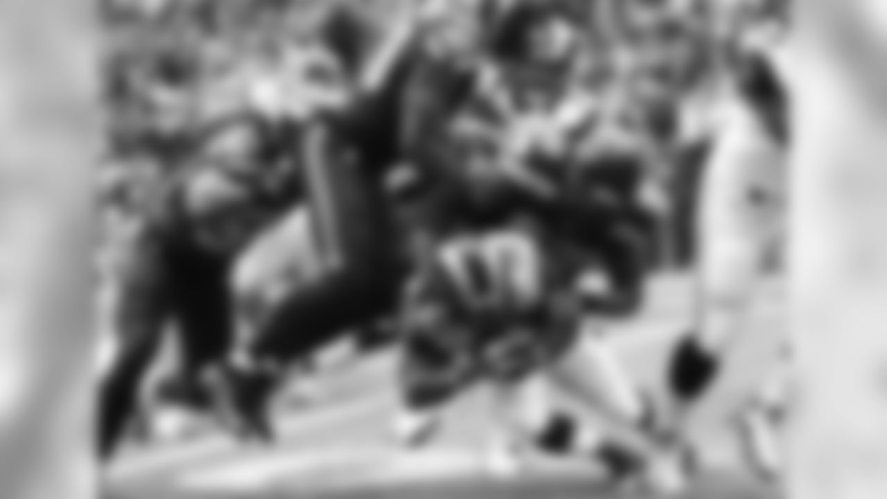 Seattle Seahawks vs St. Loius Rams; Tony McDaniel; Chris Clemons