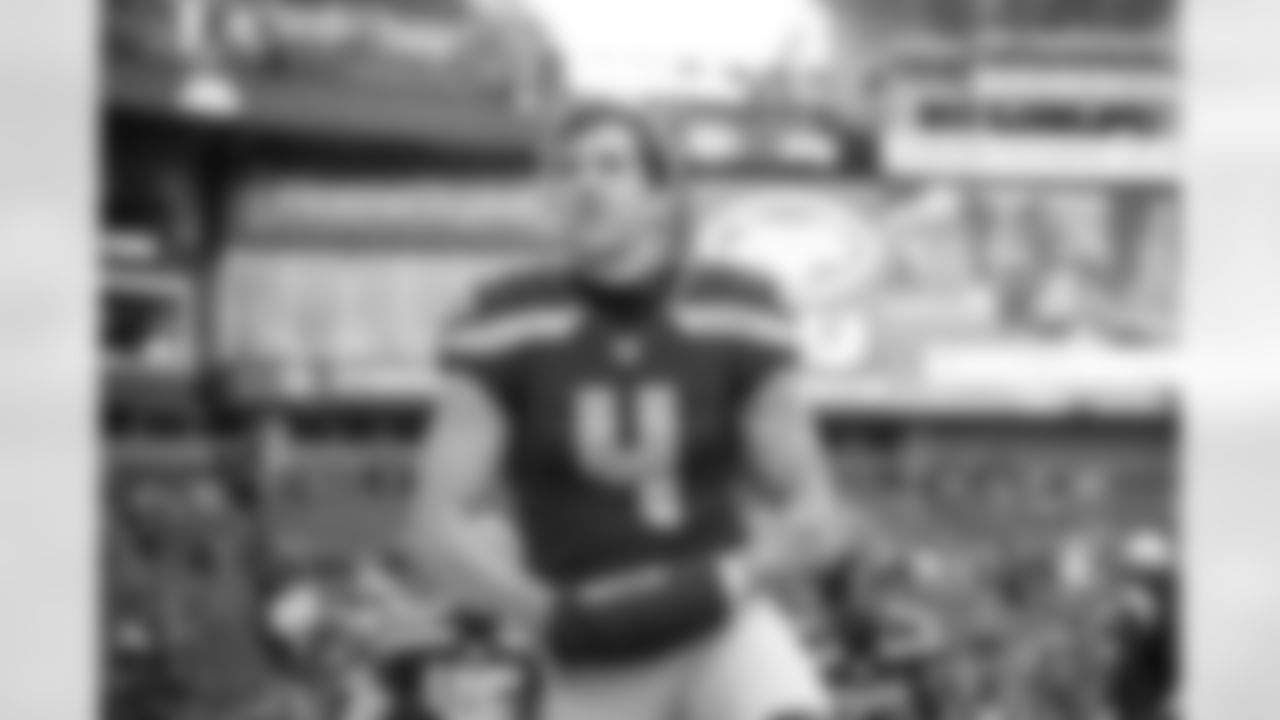 The best photos of Seahawks punter Michael Dickson from the 2022 season.