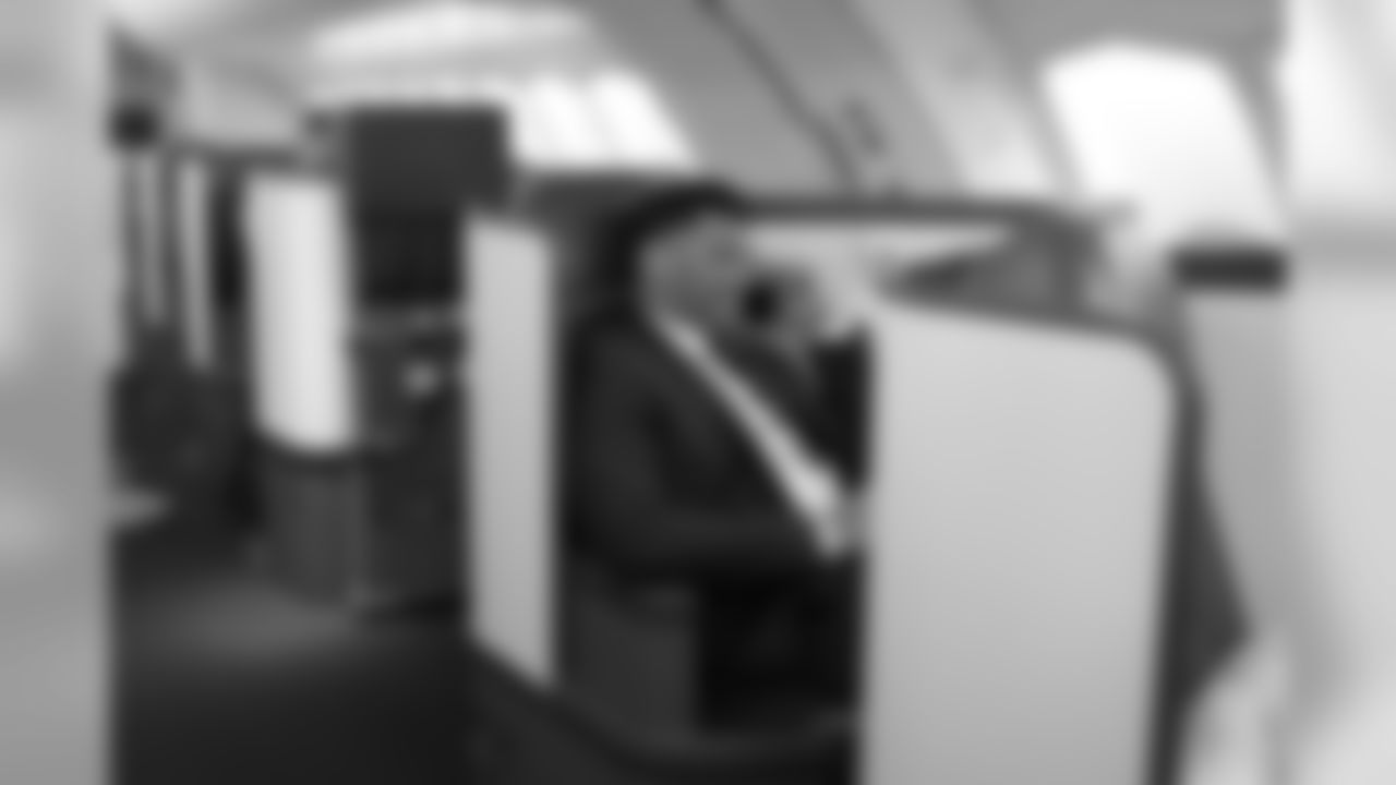 As has become a custom, head coach Pete Carroll awarded the players first class seats for the return trip to Seattle, and quarterback Russell Wilson looked cool and comfortable before takeoff.