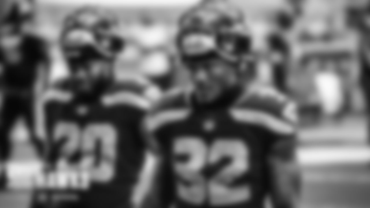 EyeOnTheHawks_17_13-47-58_RTRU1798