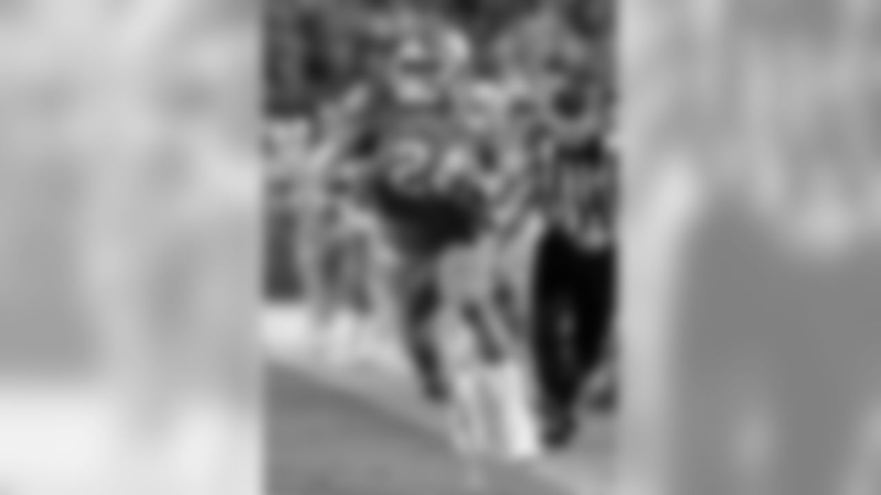 Cornerback Justin Bethel