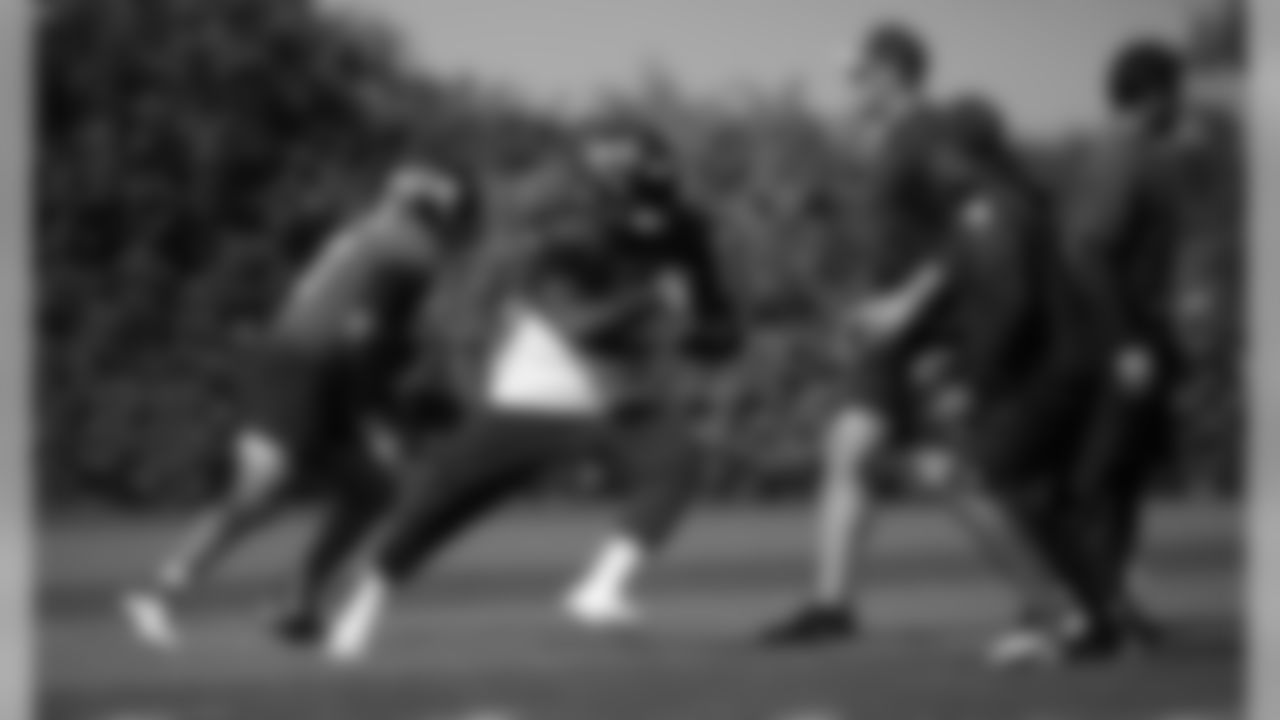 RB Chris Carson