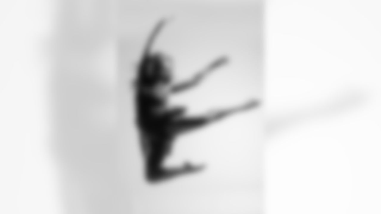 20230420_MENTAL_HEALTH_AWARENESS_SEA_DANCERS_SASKIAP--39
