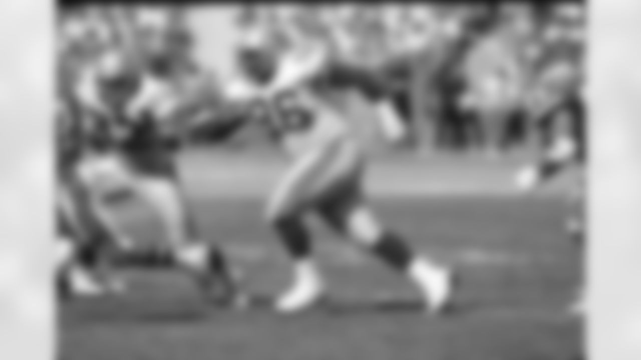 The Seahawks wore these iconic uniforms starting in their inaugural season in 1976 through 2001.