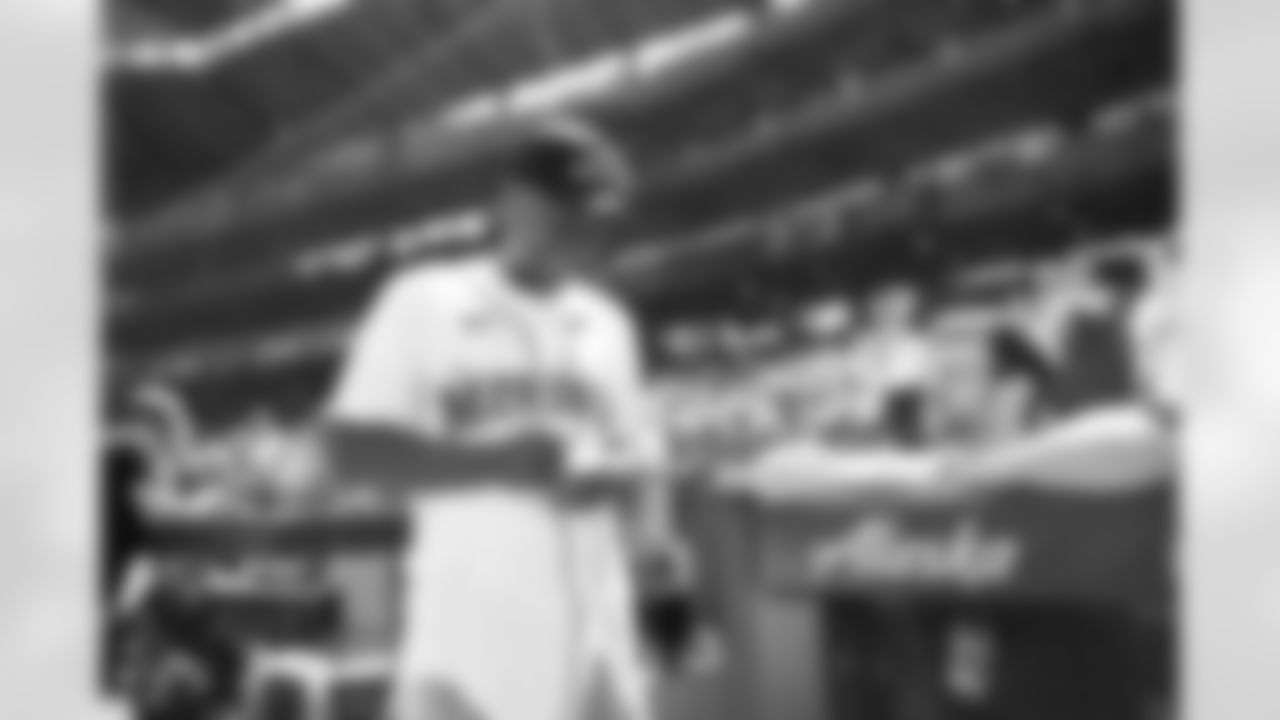 Seahawks-Lockett-First-Pitch-20220724_12-47-07_2502