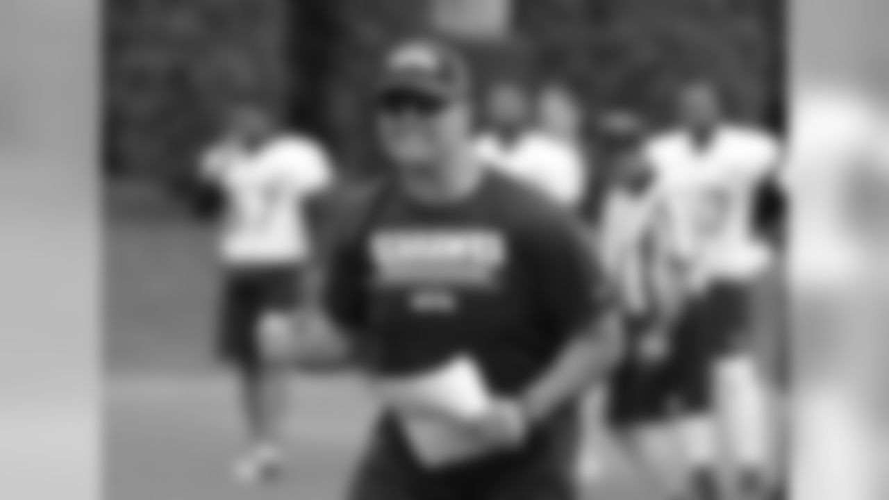 Offensive line coach Mike Solari