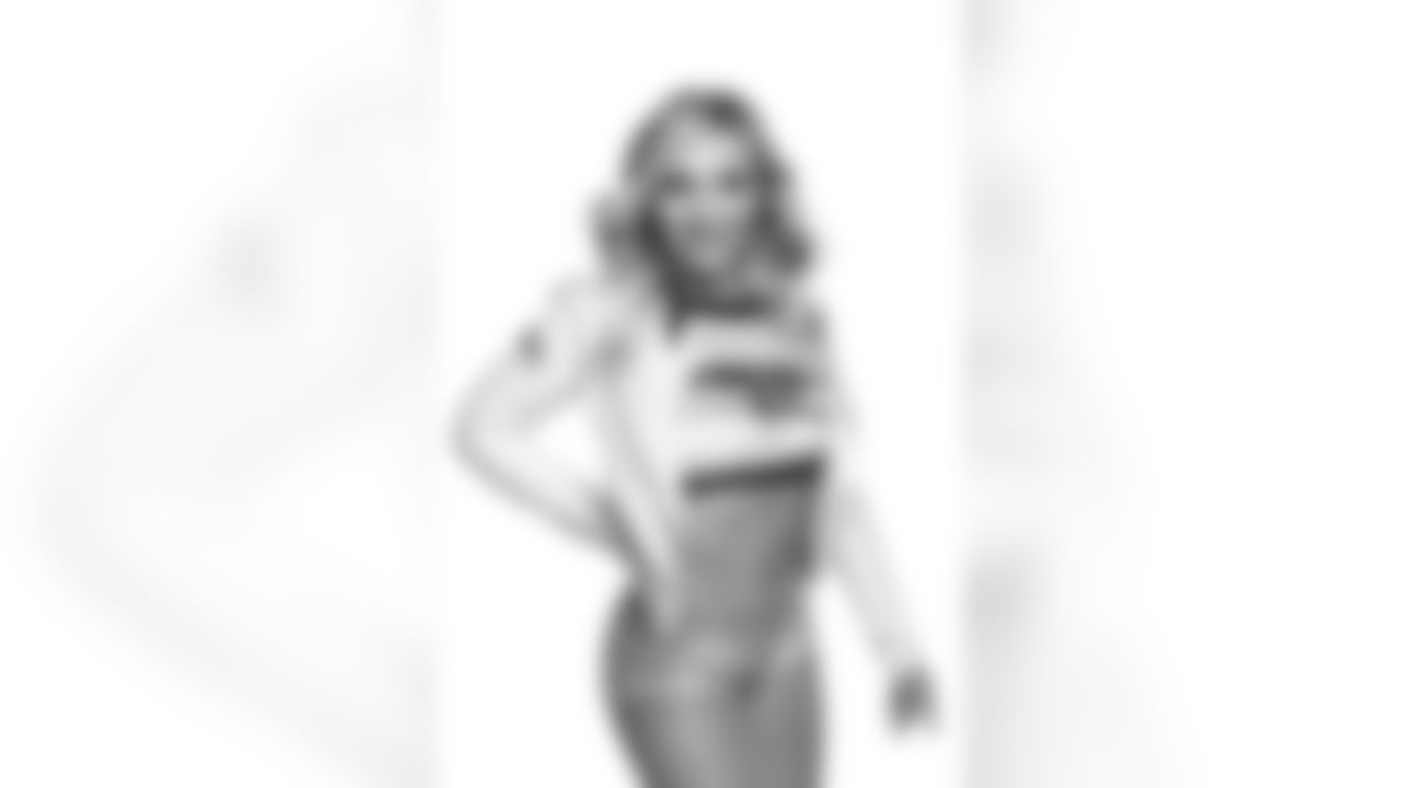 Seahawks Dancer Caroline has glamour shots taken prior to the 2021 season.
