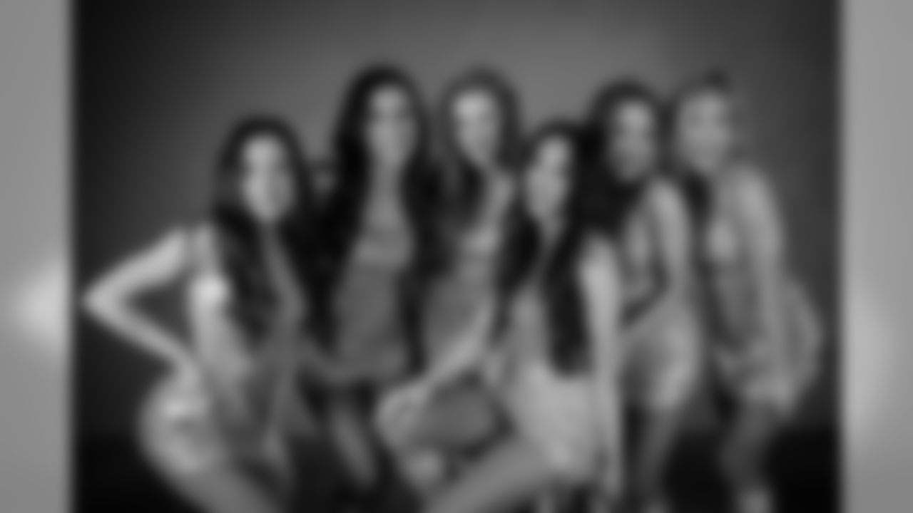 seagals_showgroup_jhg-47_0.jpg