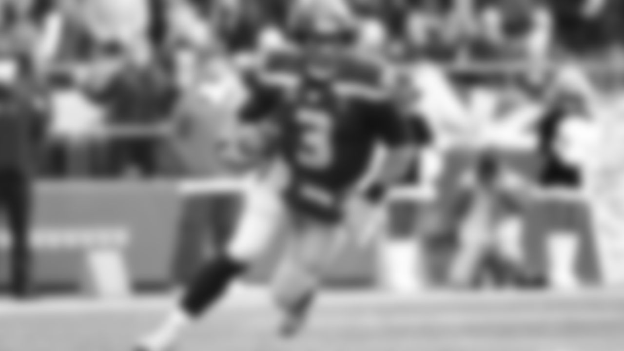 Some of the best photos of Seahawks quarterback Russell Wilson taken during the 2021 season.