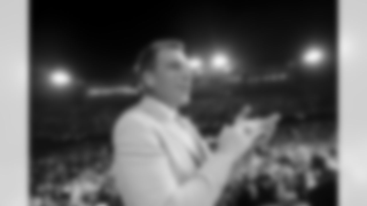 Alan Faneca is seen during the Pro Football Hall of Fame Class of 2020 Enshrinement Ceremony on Saturday, August 7, 2021 in Canton, Ohio. (Ben Liebenberg/NFL)