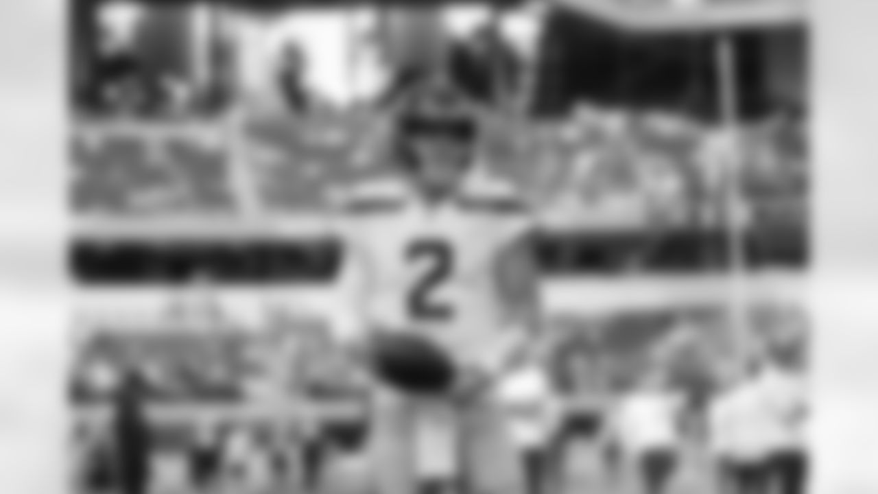The best photos of Seahawks quarterback Drew Lock from the 2022 season.