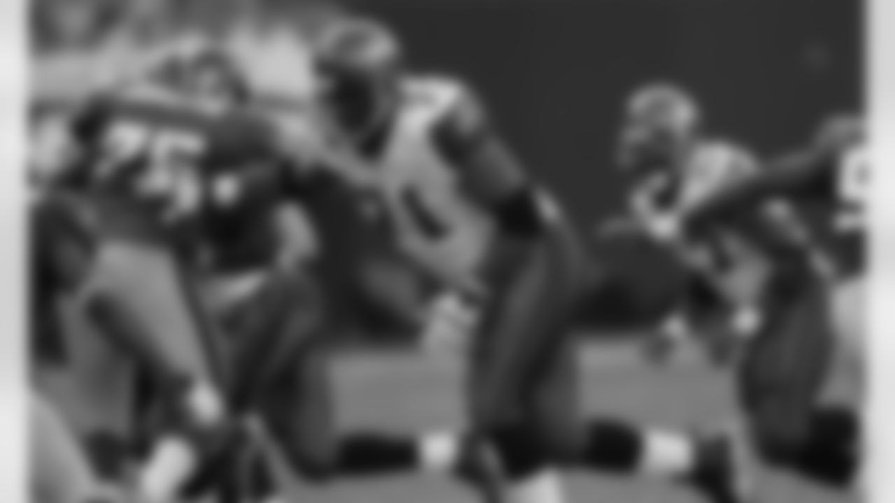 2002 GIANTS Jones, Walter, T