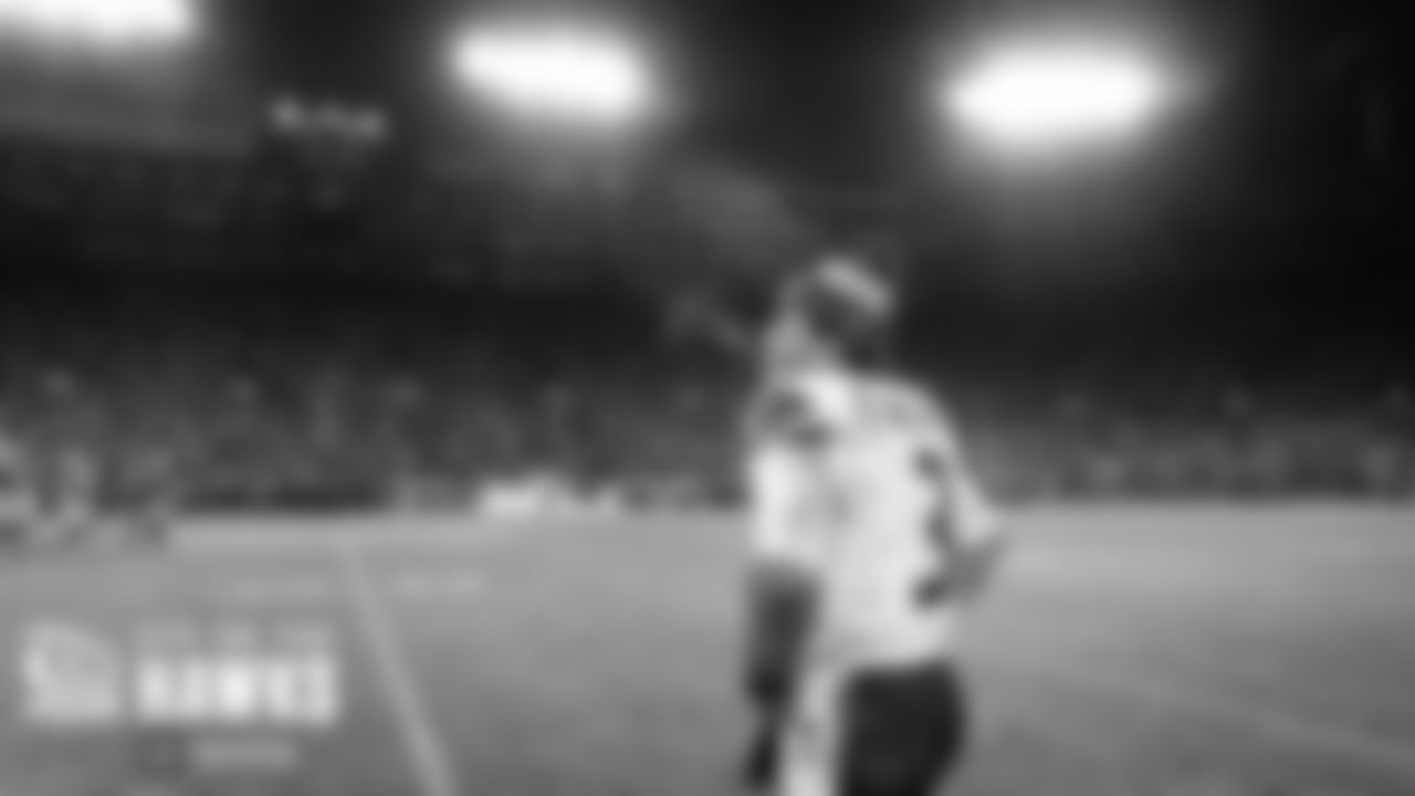 Seahawks quarterback Russell Wilson looks up at the scoreboard as time runs out on Seattle's comeback.