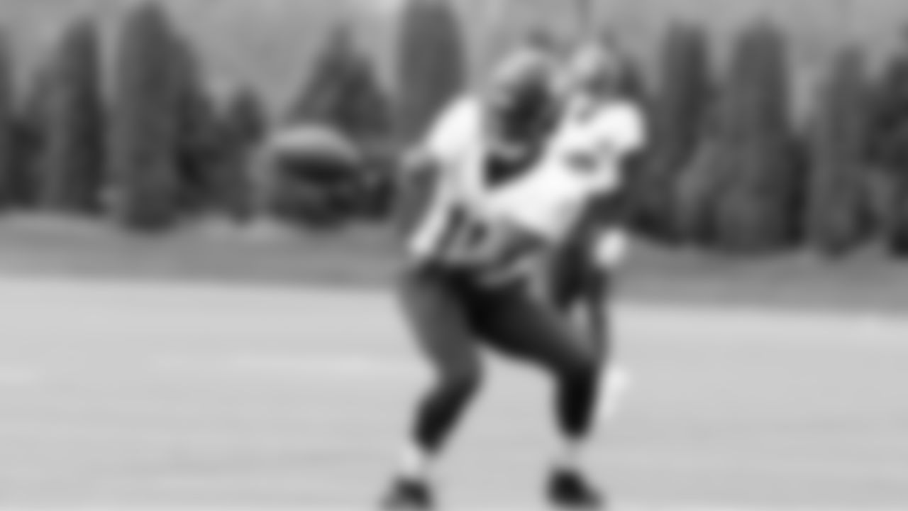 WR Gary Jennings
