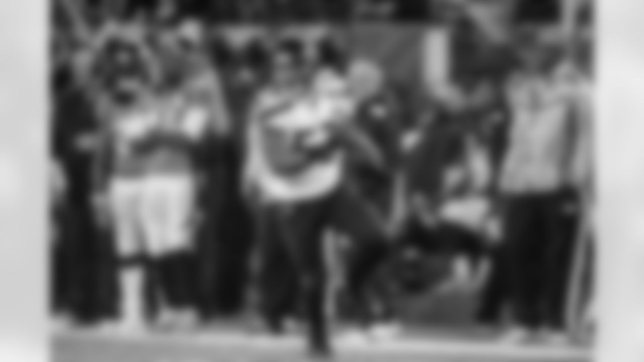 2013-SuperBowl48Gallery-RM2_8245