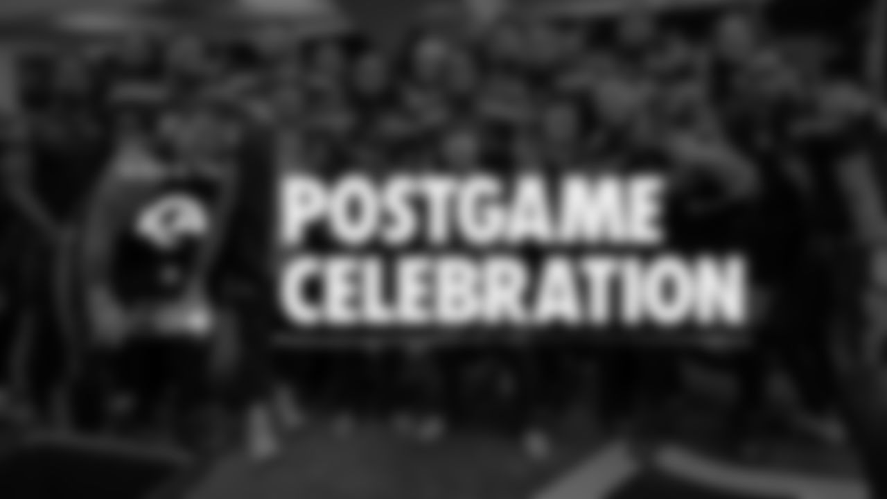 seahawks-postgame-celebration_weeek-18-rams