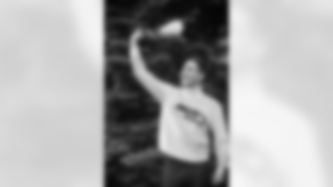 20221211_Christmas_Uniform_Dancers_POTTER-2075