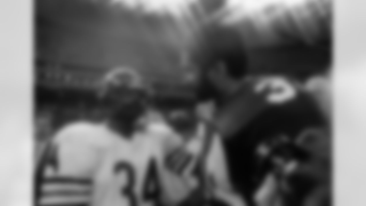 Seahawks-Franco-Harris-Through-The-Years-19840923_09-07-14_