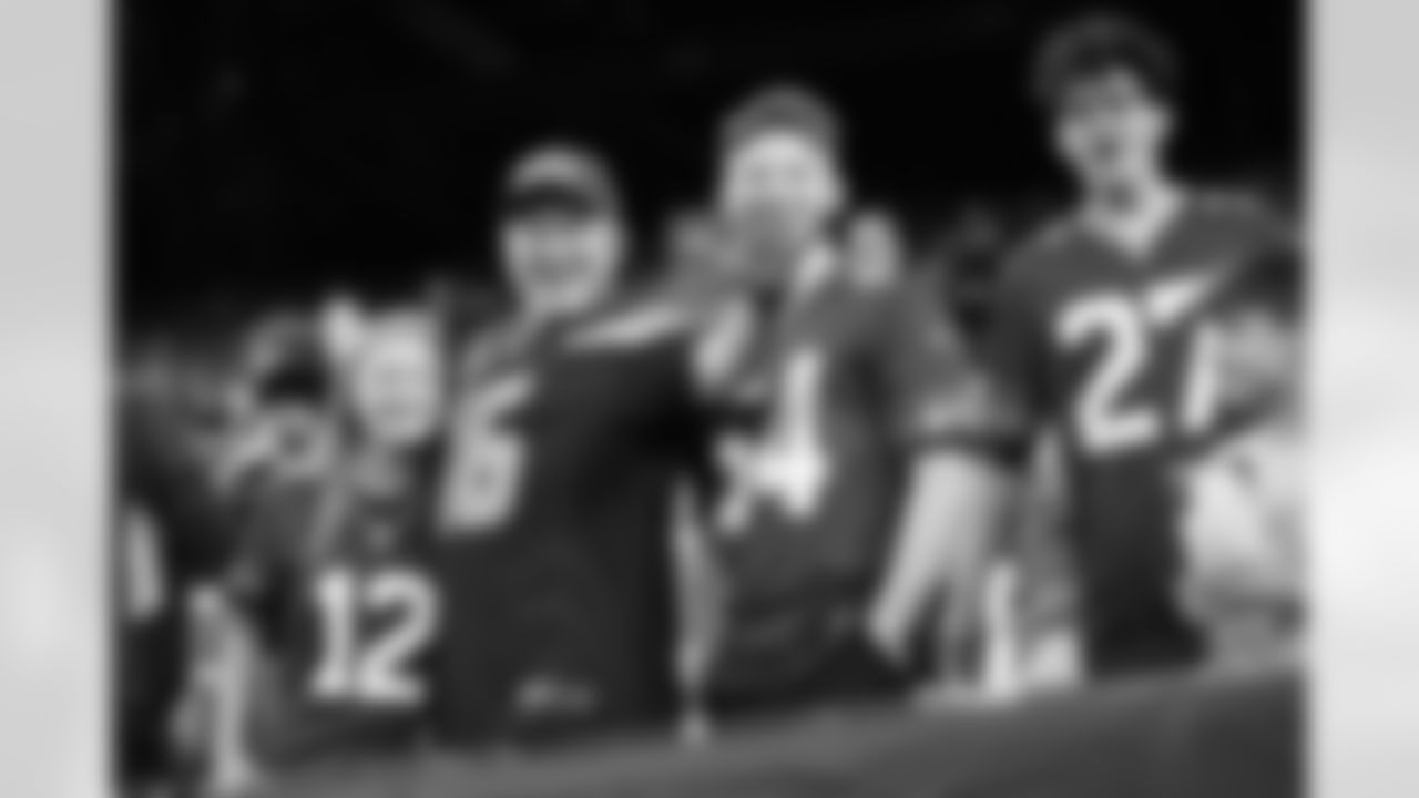 The 12's made the trip to East Rutherford, NJ to watch the Seahawks take on the New York Giants on Monday Night Football on October 2, 2023.