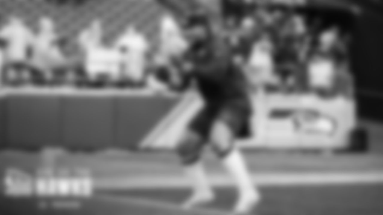 Seahawks defensive lineman Robert Nkemdiche works on technique before the game.