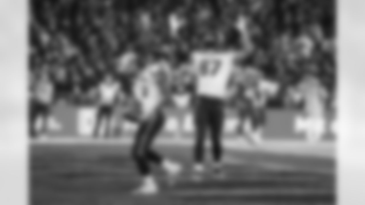 The best photos of Seahawks wide receiver Tyler Lockett from the 2022 season.
