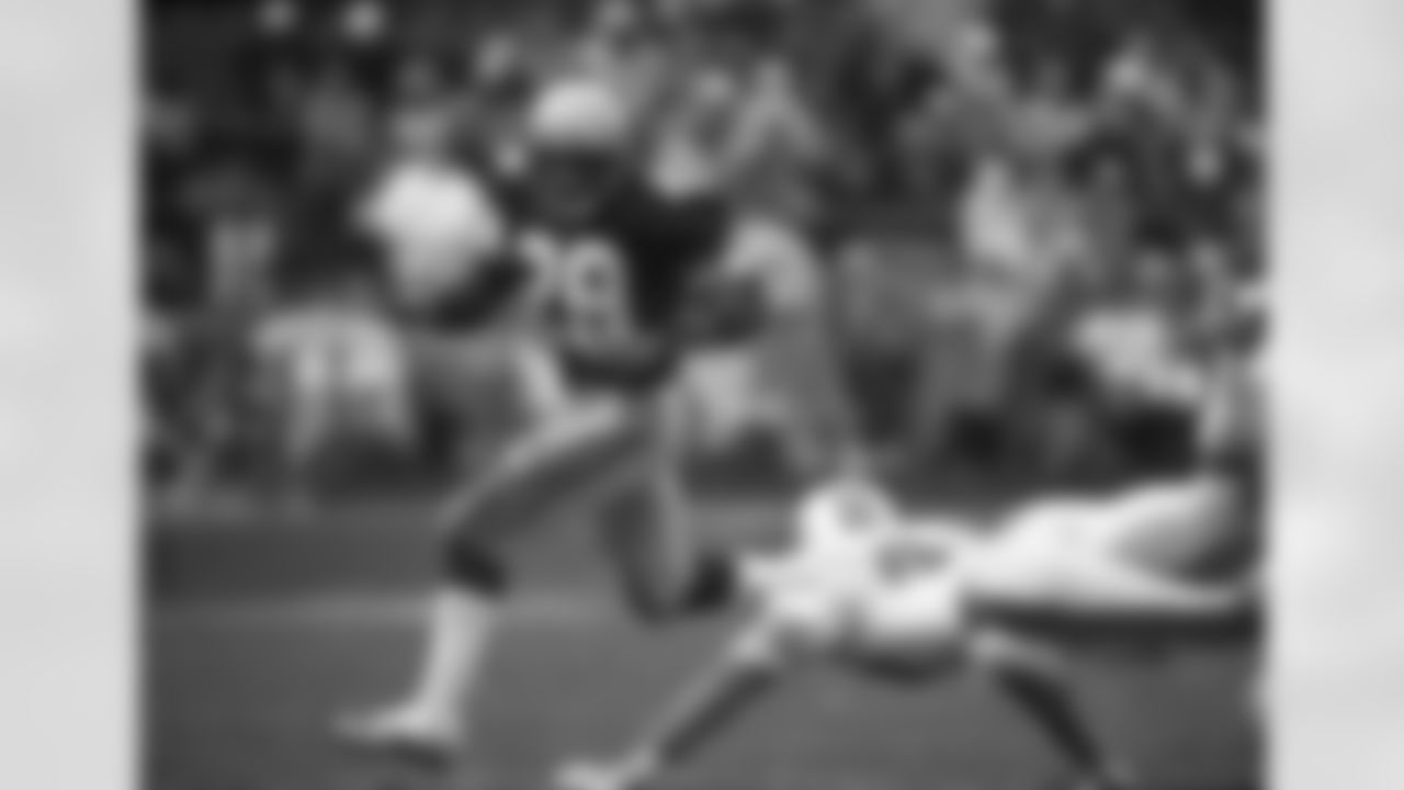 1983 Miami Divisional win Warner, Curt 2 yard touchdown