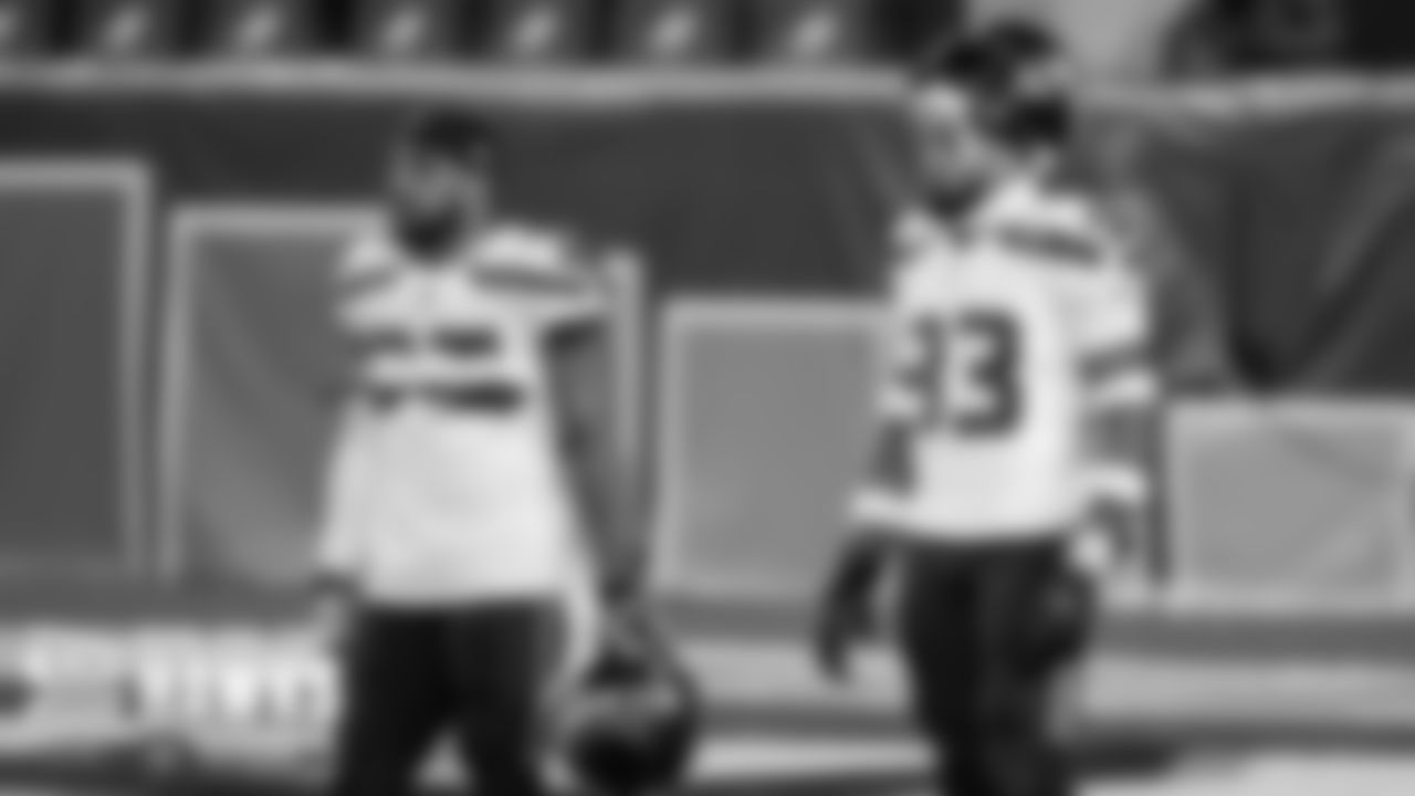 EyeOnTheHawks-Week12-20201130_19-45-42_20201130_SEAatPHI_CP__DSC0120