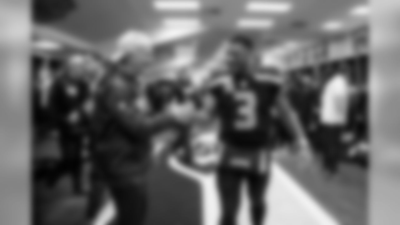 eye_wk_8_texans_50.jpg