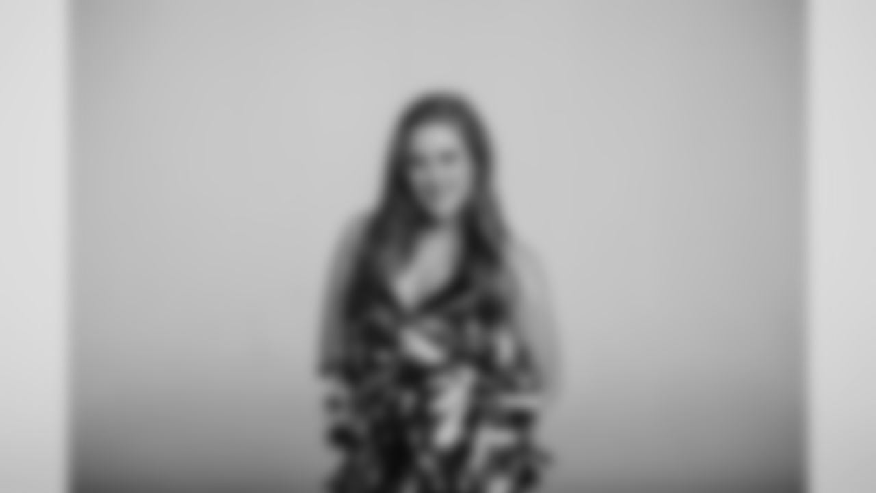 seagals_showgroup_jhg-84_0.jpg