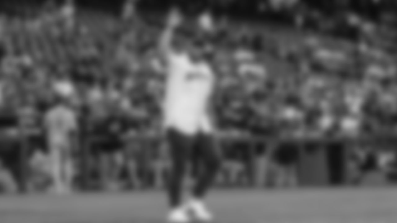 Mariners-First-Pitches-20170902_18-01-52_090217_091 BVH