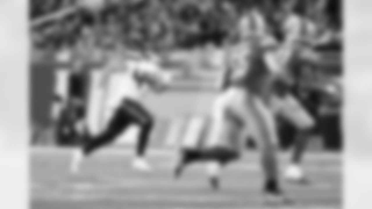 The best photos of Seahawks linebacker Nick Bellore from the 2022 season.