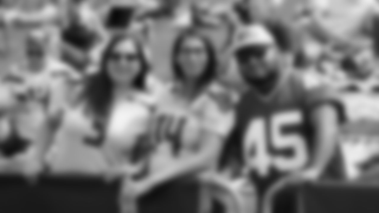 20210803_TRAINING_CAMP_FANS_CT100086
