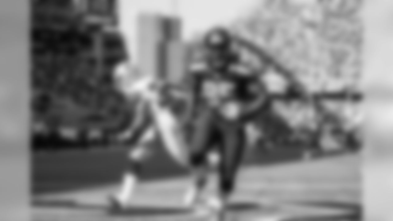 TE Anthony McCoy, Unrestricted Free Agent