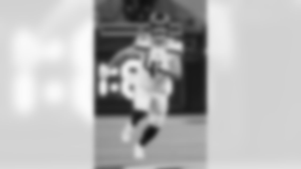 Some of the best photos of Seahawks linebacker Nick Bellore taken during the 2021 season.