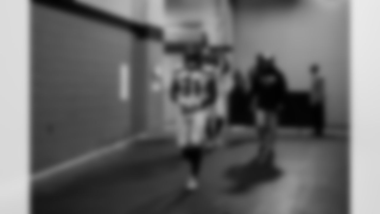 The best photos of Seahawks running back DeeJay Dallas from the 2022 season.
