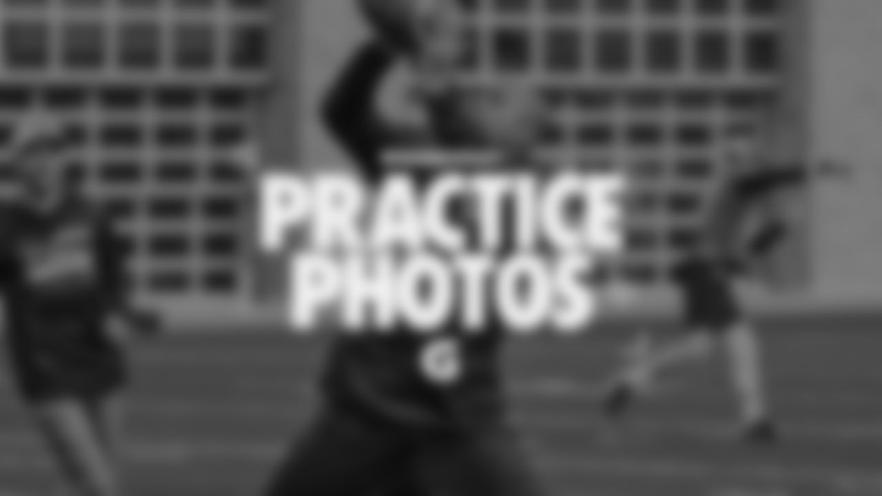 seahawks-practice-photos_2022-10-26