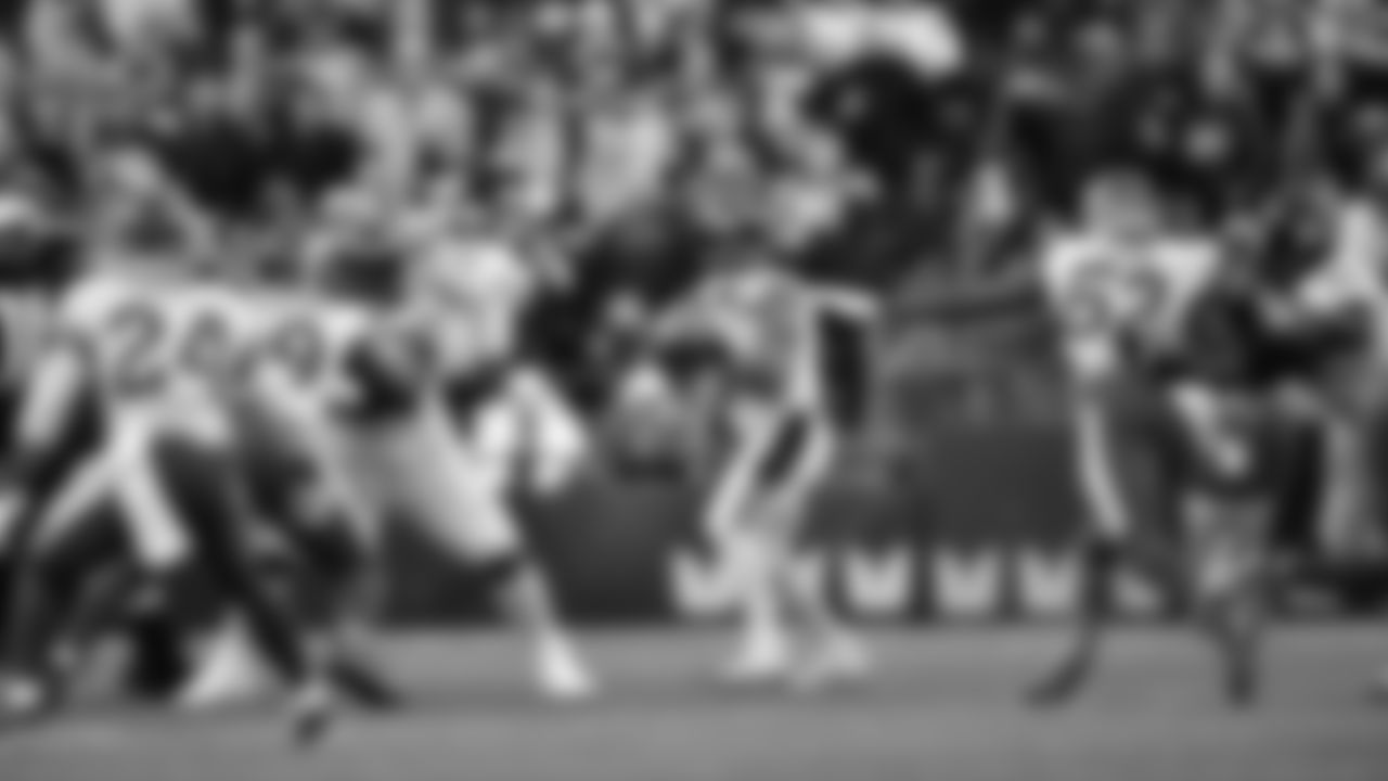 Some of the best photos of Seahawks quarterback Russell Wilson taken during the 2021 season.