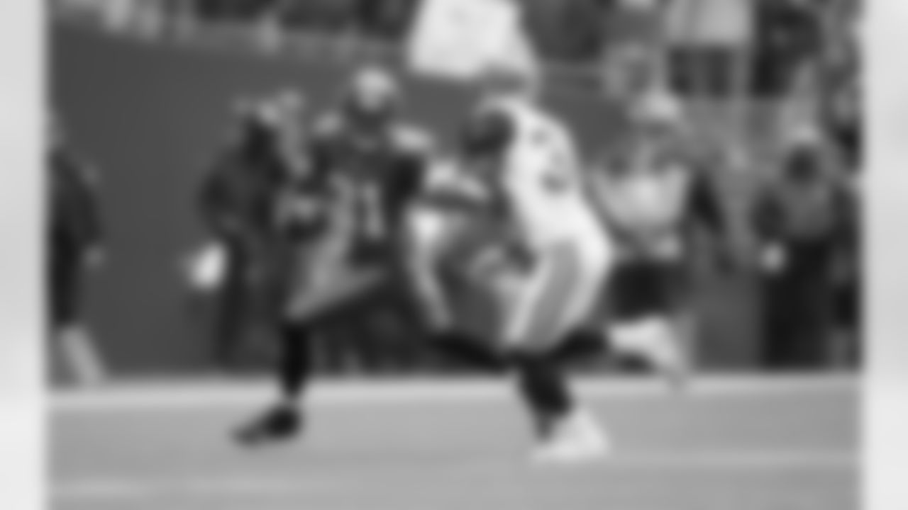 Seahawks-Rams-Through-The-Years-20071021_13-17-31_7623