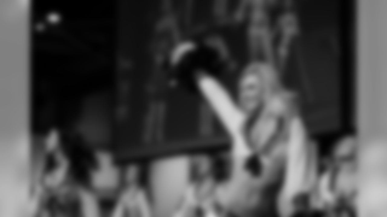 bestofbackstage_seagals_janegphoto-32.jpg