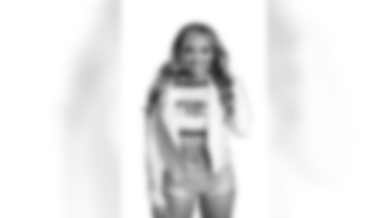 Seahawks Dancer Alia has glamour shots taken prior to the 2021 season.
