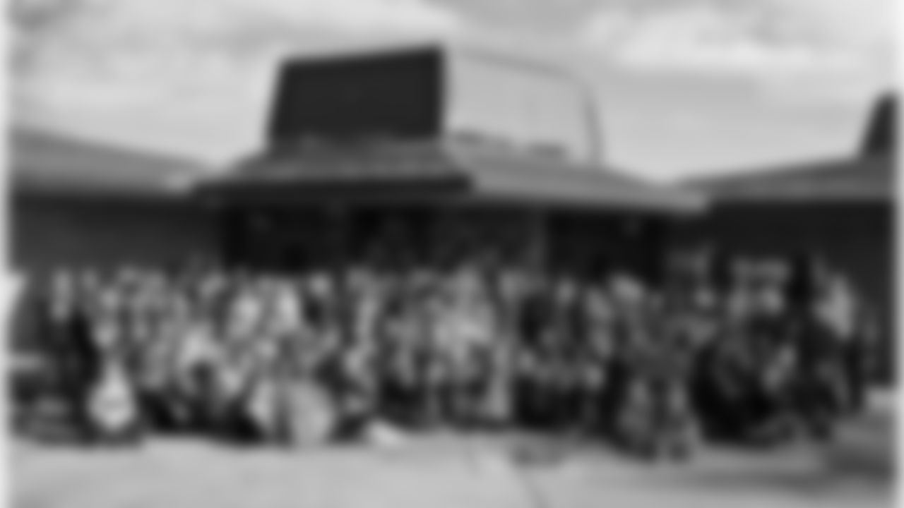 tempApple-Valley-Elementary.jpg