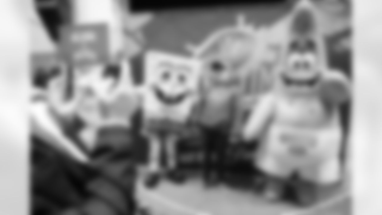 Seahawks-Nickelodeon-20230101_11-15-41_1316