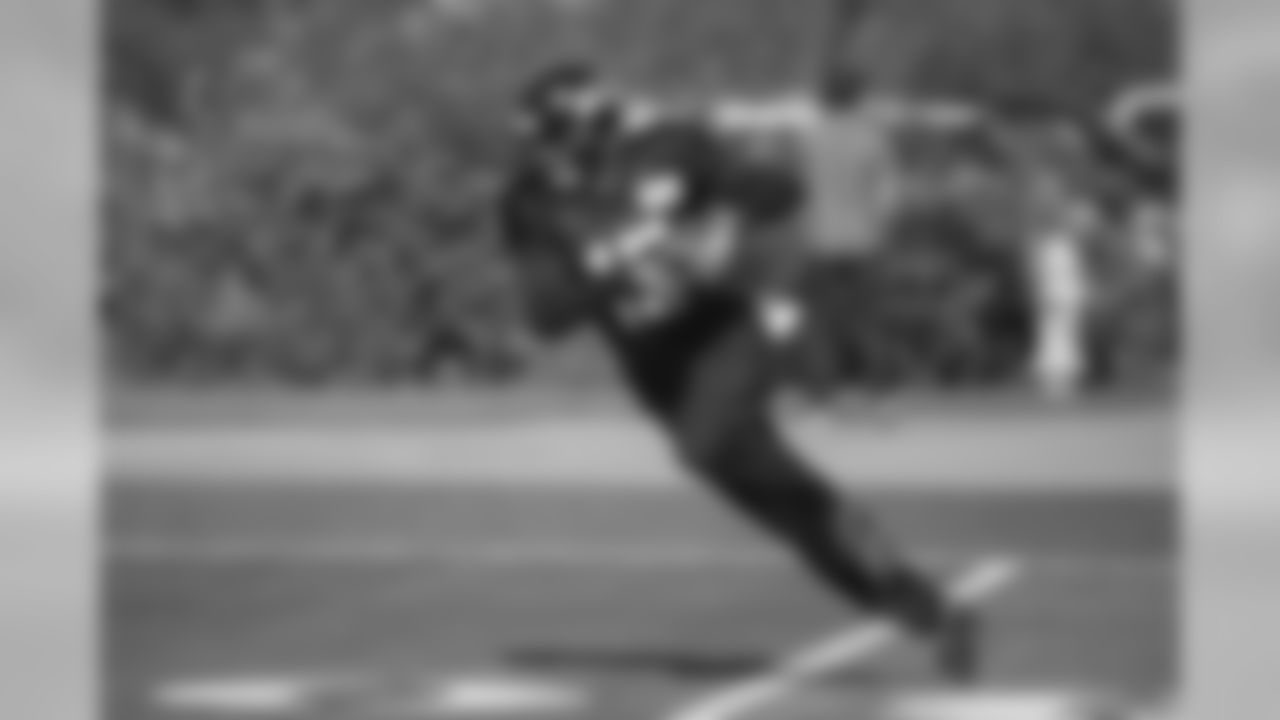Linebacker Austin Calitro