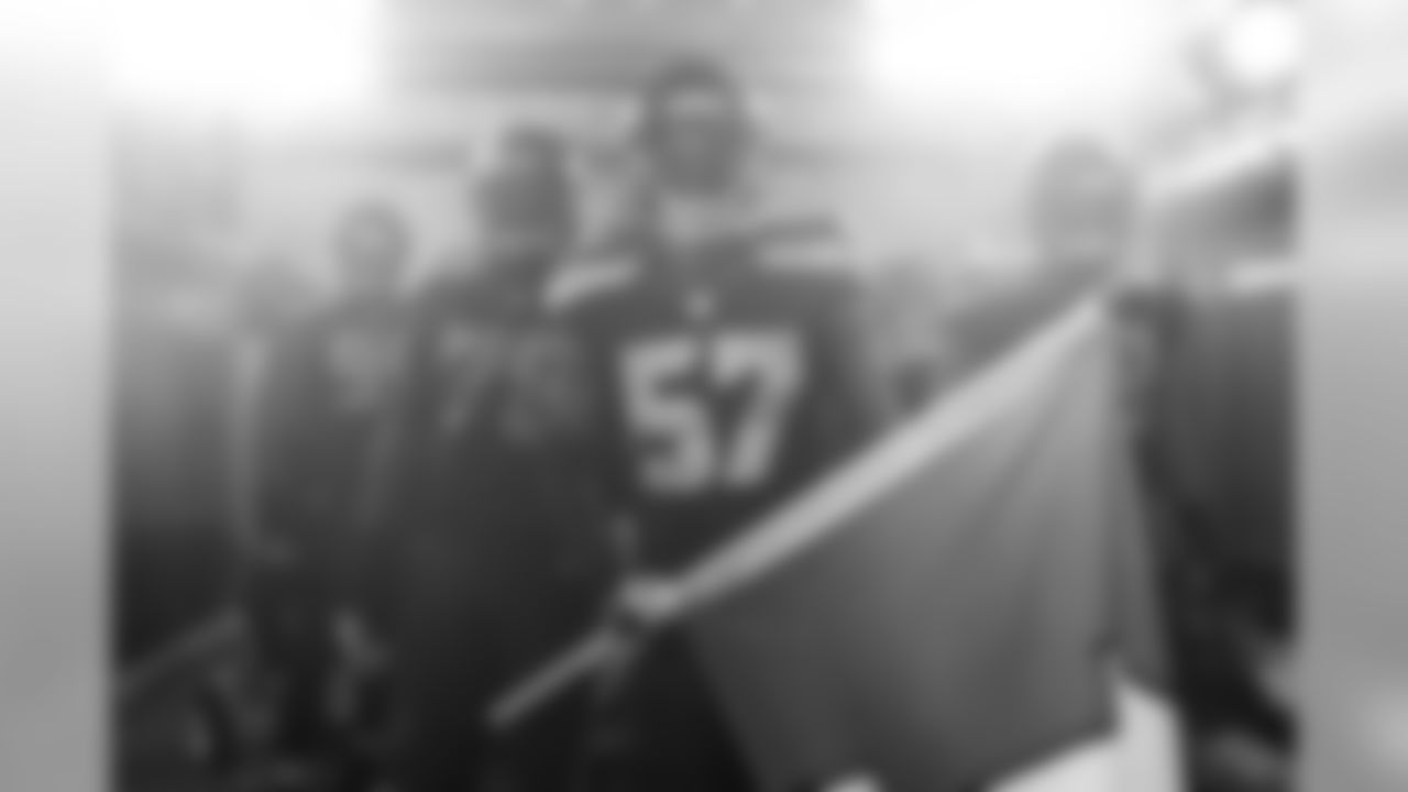 Linebacker Mike Morgan and the rest of the Seahawks are a study in concentration before leaving the tunnel for pregame introductions.