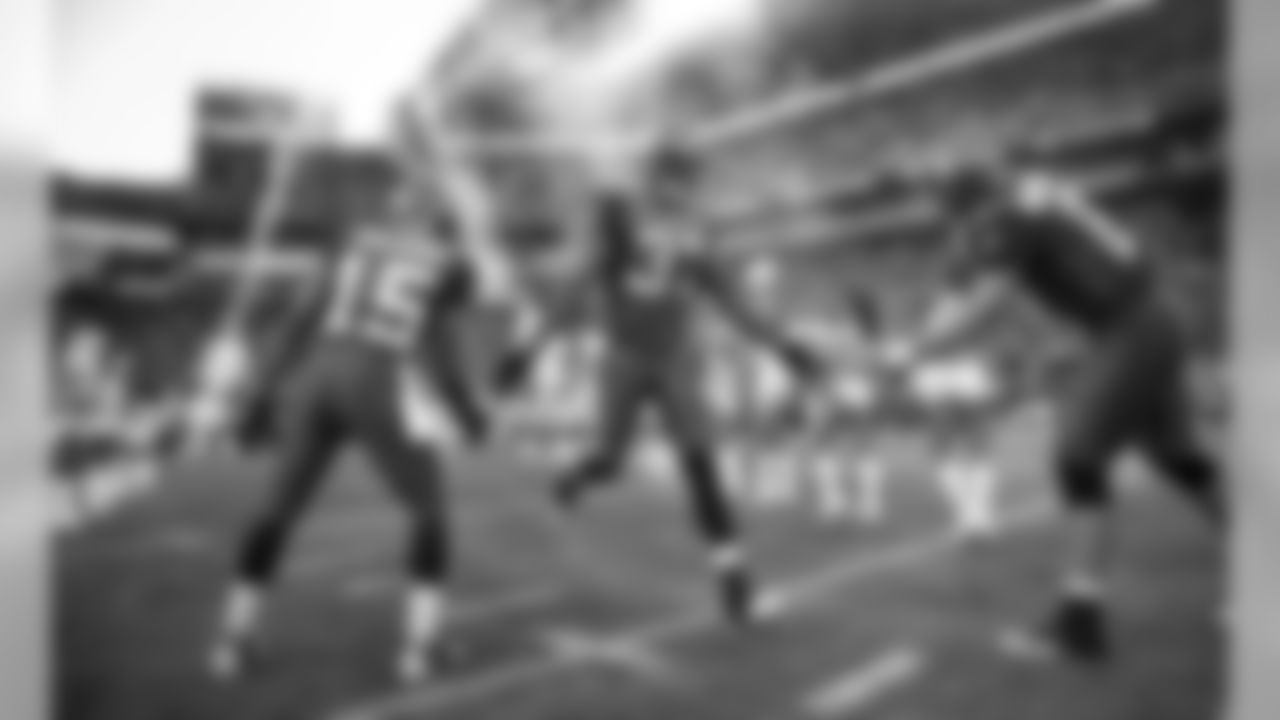 temp20110902_SEAHAWKS_OAK_0185.jpg